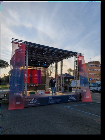 Palco mobile LVL Pro Event allestito in piazza